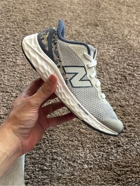 New Balance Fresh Foam Arishi v4 running shoe. Woman’s 5.5